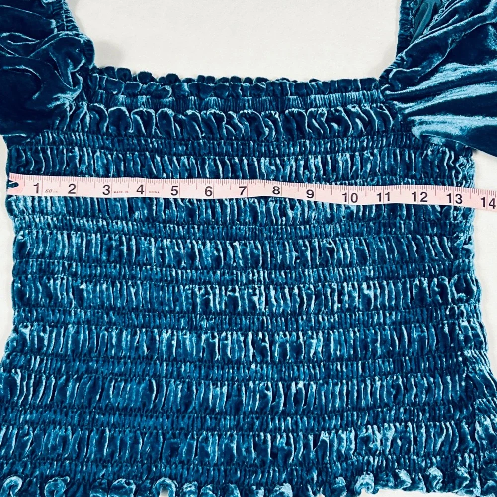 Anthropologie Blue Velvet Smocked Puff Sleeve Crop Top Womens Medium - Picture 5 of 6